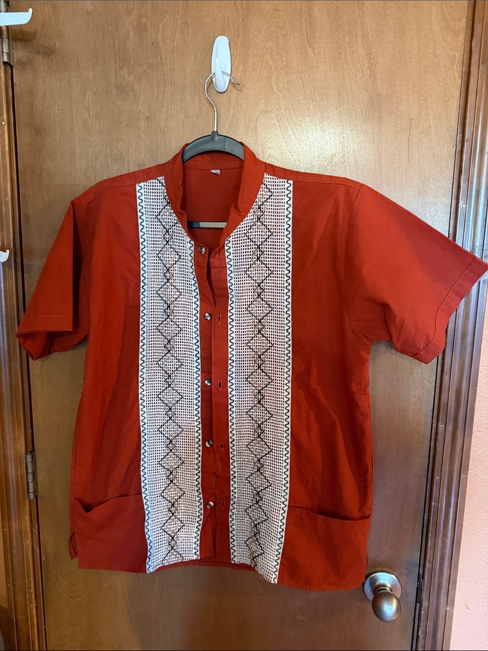 Men's Short-Sleeve Embroidered Button-Down Shirt